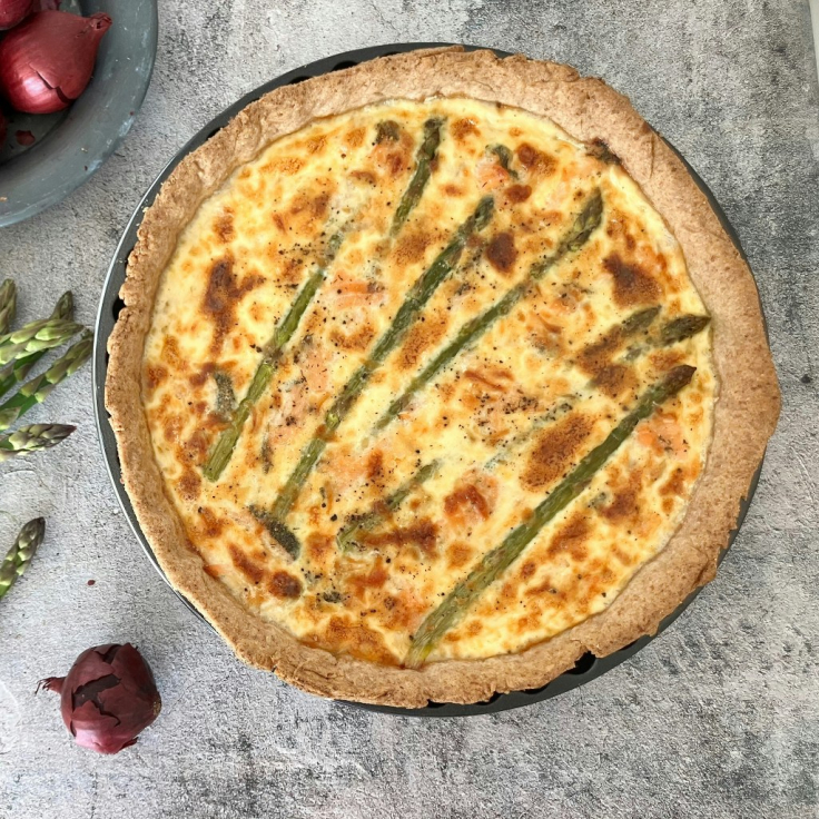 Αλμυρή τάρτα με σπαράγγια: Γρήγορη, εύκολη και γεμάτη άνοιξη