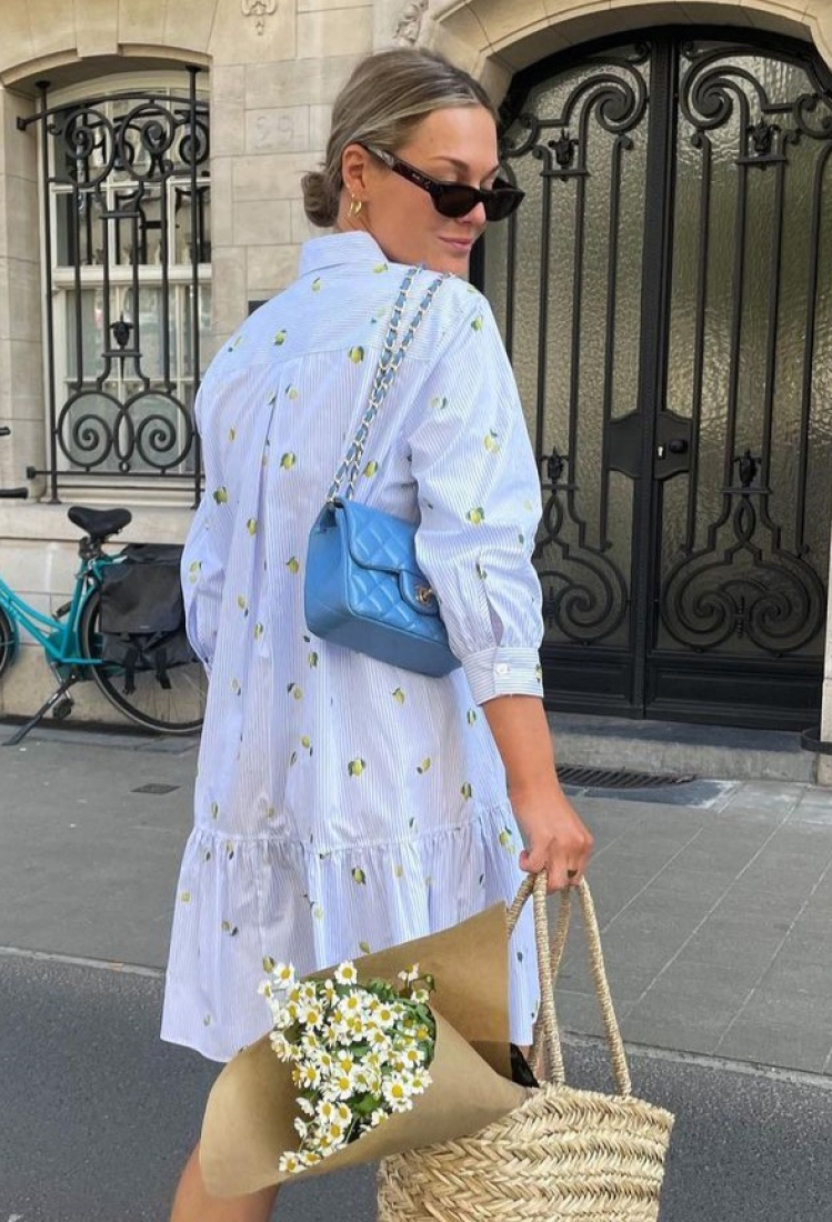 Sneakers + φόρεμα: 5 + 1 looks για να υιοθετήσεις τον πιο έξυπνο και άνετο στιλιστικό συνδυασμό