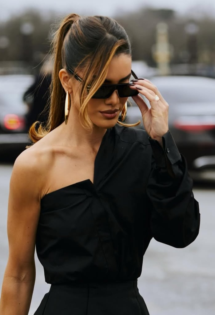 μαύρο γαλλικό μανικιούρ