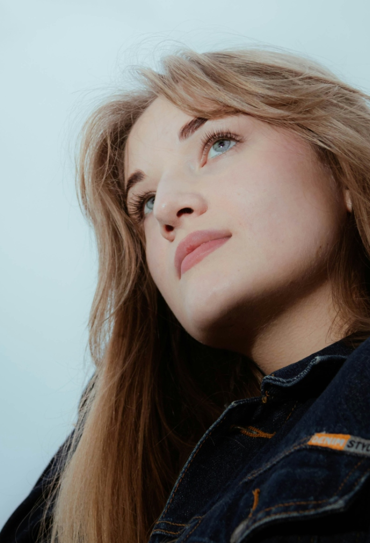 Οι άνθρωποι που προτιμούν να μένουν μόνοι τα βράδια, έχουν 7 περίεργα κοινά χαρακτηριστικά