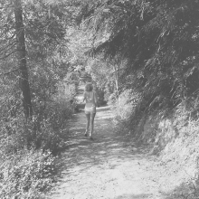 marilyn-monroe-rare-photos-in-the-woods-596b7018e8bfe-880.jpg