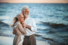 russian-photographer-makes-wonderful-photos-with-an-elderly-couple-showing-that-love-transcends-time-5971bbf7bb530-880.jpg