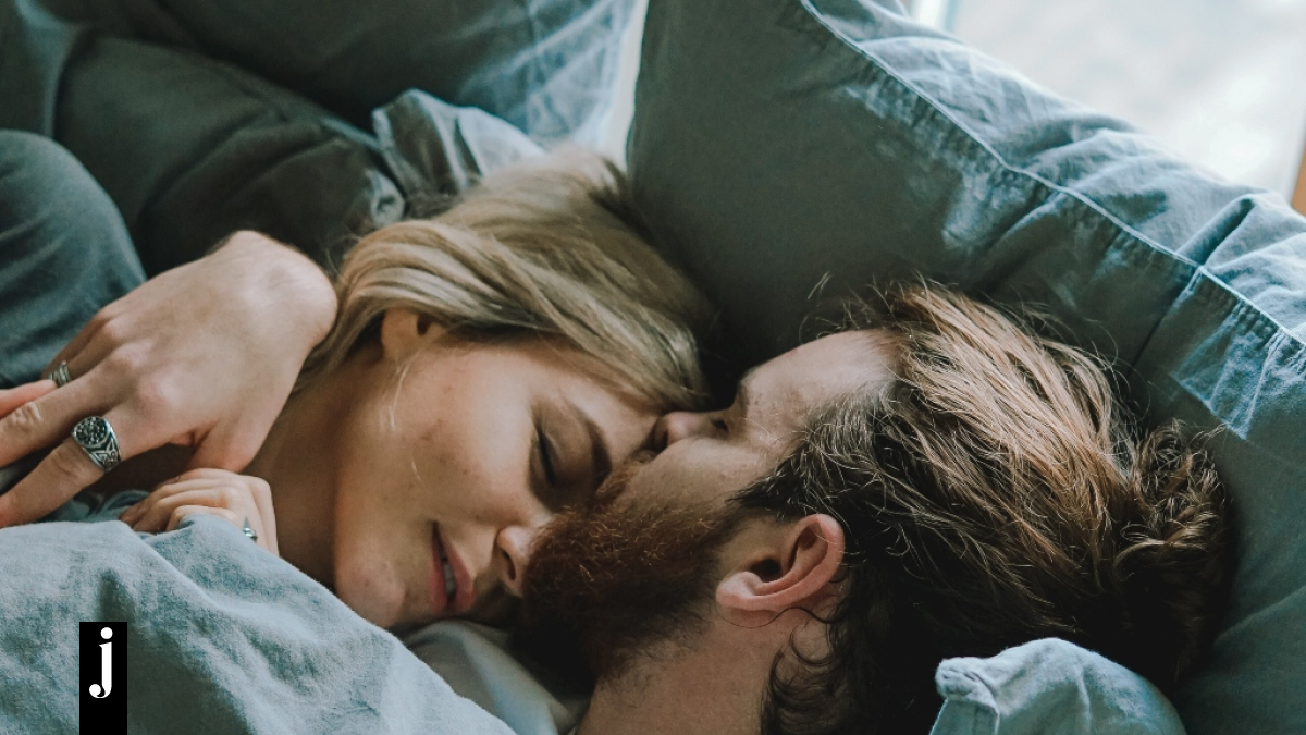 3 λόγοι που κάνει καλό στο σεξ να κοιμάστε χωριστά