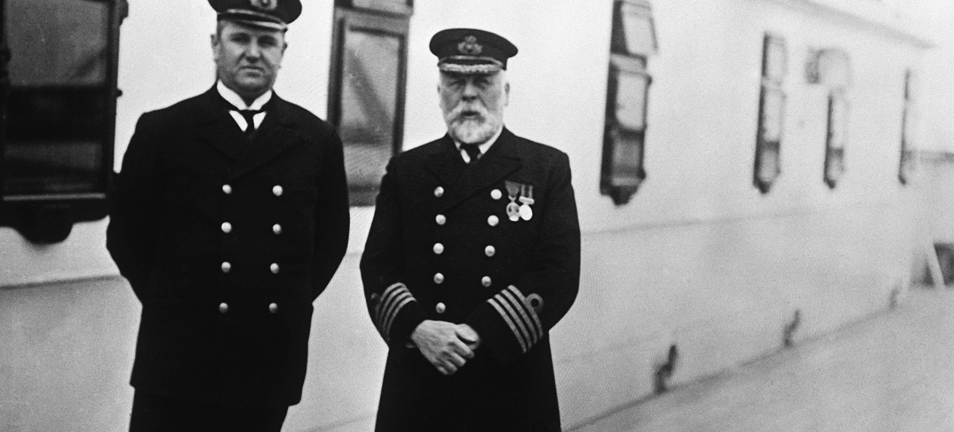 Ο ταμίας Χιου Γουόλτερ ΜακΈλροϊ και ο καπετάνιος Έντουαρντ Τζ. Σμιθ
