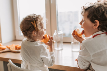 Πώς θα ενθαρρύνετε το παιδί σας να τρώει πιο υγιεινά