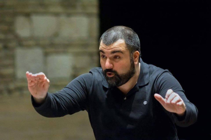 Με Πάθος: Ο διεθνώς αναγνωρισμένος μαέστρος Γεώργιος Μπαλατσινός επιστρέφει στο πόντιουμ της Κρατικής Ορχήστρας Αθηνών