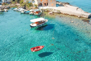 Travel+Leisure: Δύο ελληνικά χωριά στα 25 ομορφότερα «μυστικά» μέρη της Ευρώπης