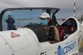 Zara Rutherford: Η 19χρονη πιλότος που κάνει τον γύρο του κόσμου, έφτασε στο Ηράκλειο Κρήτης