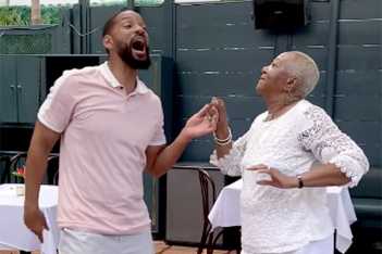 «Ας χορέψουμε μέχρι τα 100 σου»: Ο Will Smith σε έναν ξεσηκωτικό χορό με τη μαμά του για τα 85α γενέθλιά της