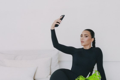H Kim Kardashian είναι και επίσημα το πρόσωπο του οίκου Balenciaga 