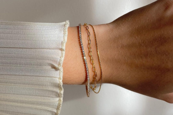 Welded Bracelets: Η τάση στα κοσμήματα που δεν θα θες (και δεν θα μπορείς) να βγάλεις