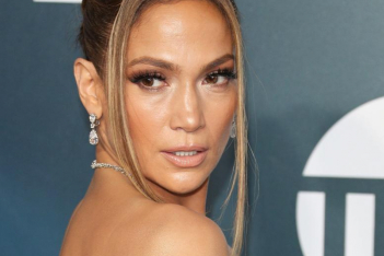 H Jennifer Lopez μόλις έκανε το τέλειο bridal manicure 