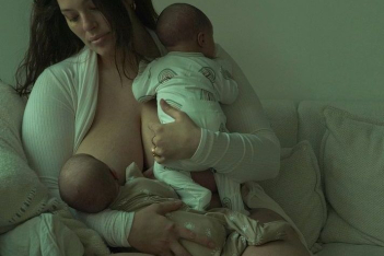 Το πρώτο αξιολάτρευτο post της Ashley Graham με τα νεογέννητα δίδυμά της