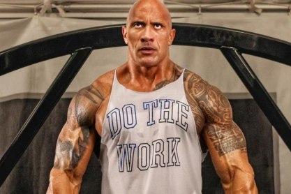 H απαιτητική άσκηση που μόλις ανέβασε ο The Rock στο Instagram, σε προκαλεί να τη δοκιμάσεις