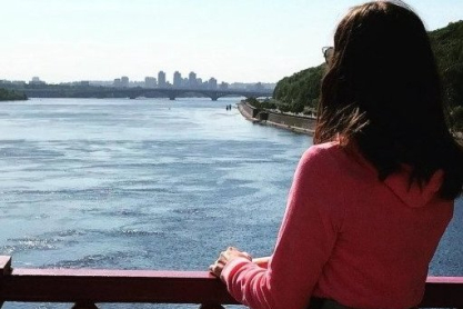 «Ευτυχώς δεν πουλήσαμε το σπίτι μας και μπορούν να μείνουν σ' αυτό άνθρωποι που δεν έχουν πού να πάνε»