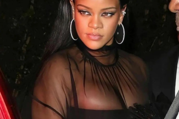 H Rihanna πήγε στο party του Jay-Z με διάφανο top και ΠΟΛΥ μακριά μαλλιά