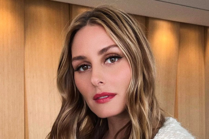 Πώς να μεγαλώσετε το σχήμα των χειλιών σας σύμφωνα με τους makeup experts