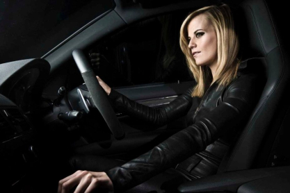 Σούζι Βόλφ: Στις φλέβες της κυλά βενζίνη υψηλών οκτανίων