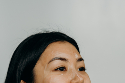 Καθαρισμός προσώπου στο σπίτι: Ποια βήματα πρέπει να ακολουθήσετε