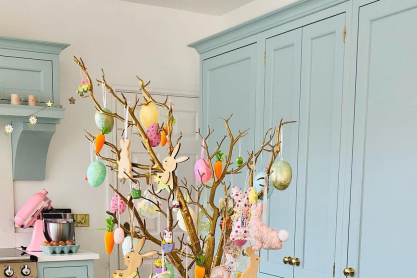 Easter Christmas trees: Η διακοσμητική τάση που θα κυριαρχήσει το φετινό Πάσχα