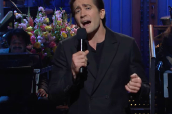 O Jake Gyllenhaal τραγούδησε Celine Dion στο SNL και είναι το μόνο που πρέπει να δείτε σήμερα