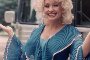 Η Dolly Parton για τη χειρότερη συμβουλή που της έχουν δώσει και, ευτυχώς, δεν ακολούθησε ποτέ