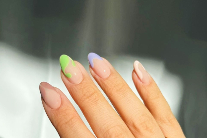 H νέα pop εκδοχή του γαλλικού manicure που θα σας ενθουσιάσει 