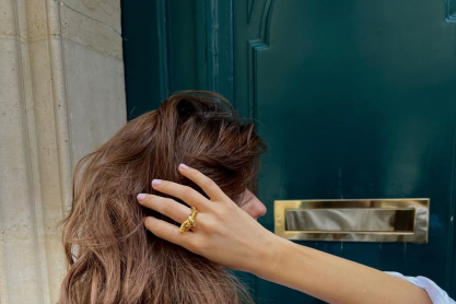 Αυτό το trick με το conditioner θα σας χαρίσει λαμπερά μαλλιά 