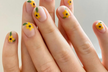 Sunflower nails: To πιο cute manicure του καλοκαιριού