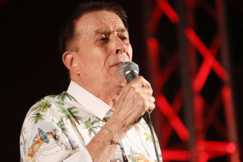 Πέθανε ο τραγουδιστής Δάκης σε ηλικία 78 ετών