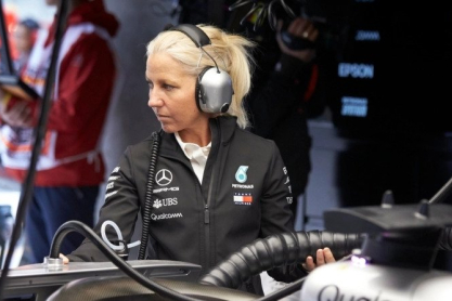 Άντζελα Κάλεν: Η «σκιά» - αλλά όχι στη σκιά - του Λούις Χάμιλτον