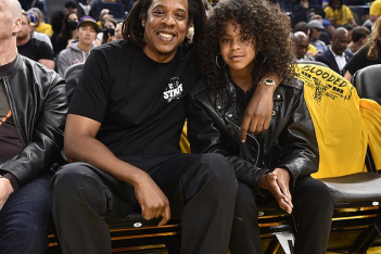 Ο Jay -Z πήγε με την Blue Ivy στον τελικό του NBA και, σαν κλασικός μπαμπάς, την έκανε ρεζίλι
