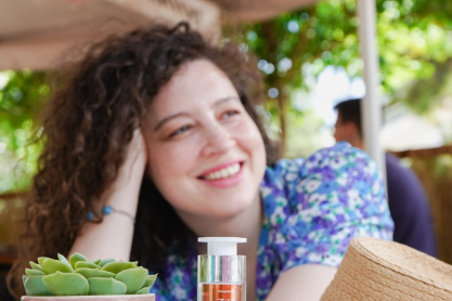 Sun Screen Fluid-to-Powder: Το αντηλιακό με αίσθηση πούδρας, που σε φροντίζει σαν καλλυντικό