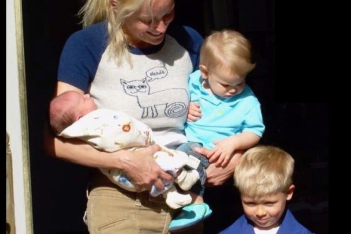 Η Sharon Stone αποκάλυψε ότι έχει χάσει 9 παιδιά από αποβολές: «Δεν είναι λίγο»