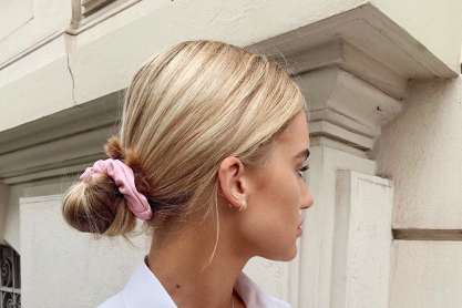 5 cool hair looks για να δοκιμάσετε τις ημέρες του καύσωνα