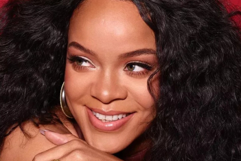 Η Rihanna θα λανσάρει σειρά μαλλιών με προϊόντα έκπληξη