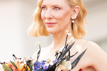 Η Cate Blanchett σαρώνει στο Φεστιβάλ Βενετίας με τρία looks, το ένα καλύτερο από το άλλο