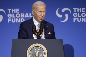 Joe Biden: Νέα στιγμή αμηχανίας, τα' χασε πάνω στη σκηνή του ΟΗΕ