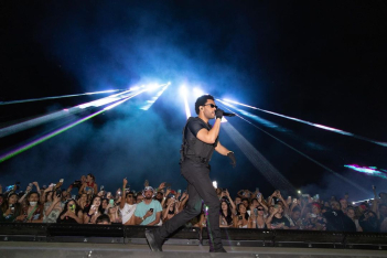 Ο The Weeknd έχασε τη φωνή του στη μέση της συναυλίας - «Δεν μπορώ να σας δώσω αυτό που θέλετε» 