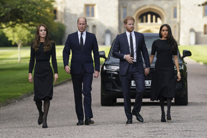 William, Kate, Meghan, Harry: Η 45λεπτη διαπραγμάτευση πίσω από την αμήχανη δημόσια εμφάνιση