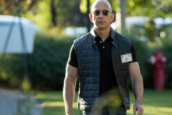 Jeff Bezos: Xάνει τον τίτλο του δεύτερου πλουσιότερου ανθρώπου στον κόσμο, από τον Iνδό Gautam Adani