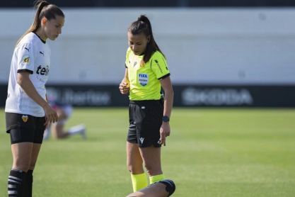 Liga F: Επαγγελματική λίγκα, ερασιτεχνική διαιτησία;