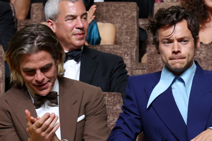 Ο Harry Styles έφτυσε (;) τον Chris Pine στη Βενετία - Μήπως ζούμε τη σαπουνόπερα της δεκαετίας;
