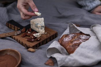 Μπορείς να φας τυρί αν έχεις δυσανεξία στη λακτόζη; Η απάντηση θα σε εκπλήξει 