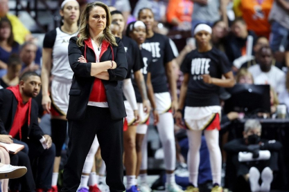 Μπέκι Χάμον: Αναγκάζει τους αμφισβητίες να σωπάσουν καθώς γράφει Ιστορία