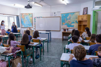 Επιστροφή στα σχολεία χωρίς μέτρα και τεστ: Τι θα ισχύσει με το πρώτο κουδούνι από τις 12/9