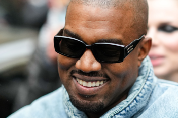 Ο oίκος Balenciaga διακόπτει τη συνεργασία του με τον Kanye West