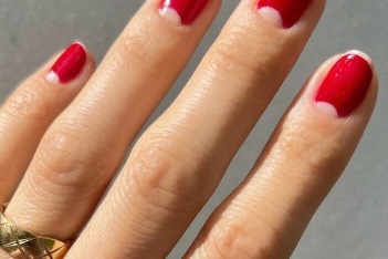 Νύχια: Εφαρμόστε τη «θεωρία του κόκκινου manicure» με 5 hot προτάσεις