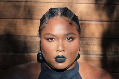 Η Lizzo απάντησε στον Kanye West για το χοντροφοβικό του σχόλιο, ακριβώς όπως του άξιζε