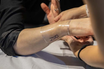 Athens Tattoo Expo: 4 λόγοι να «χτυπήσεις» φέτος το tattoo-αστεράκι του Make a Wish